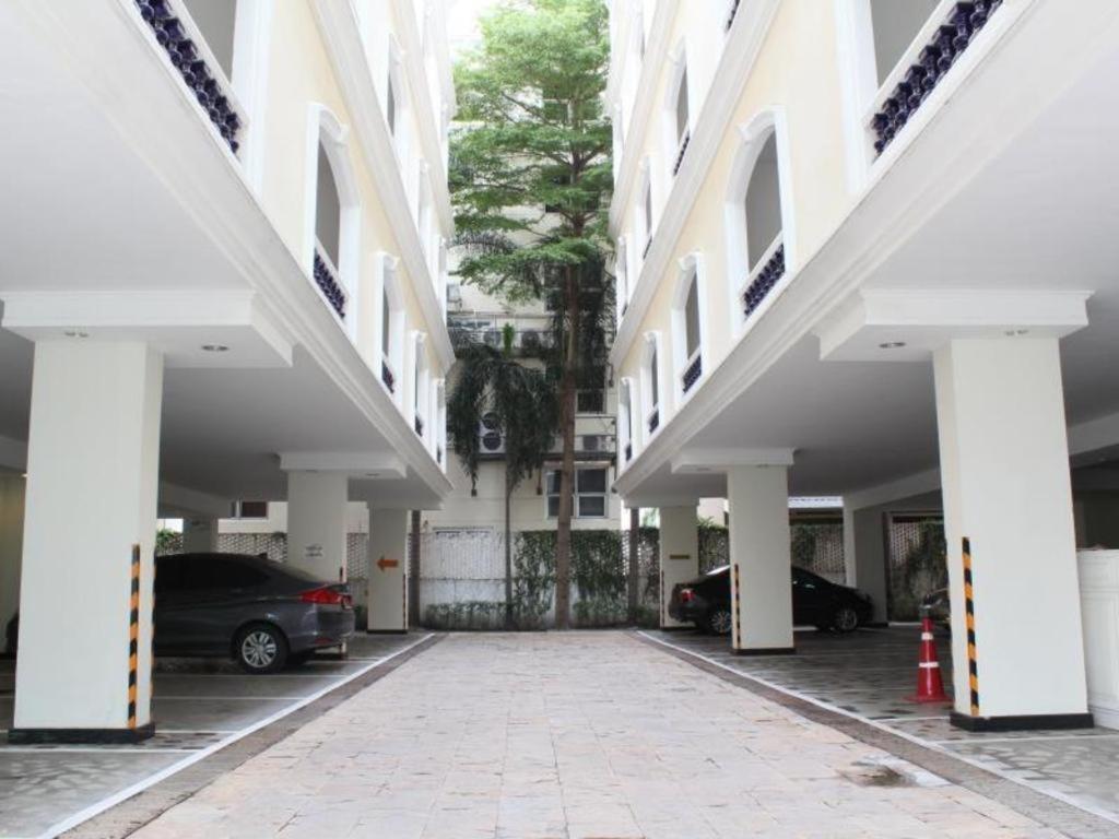 Romance Hotel Srinakarin Банкок Екстериор снимка