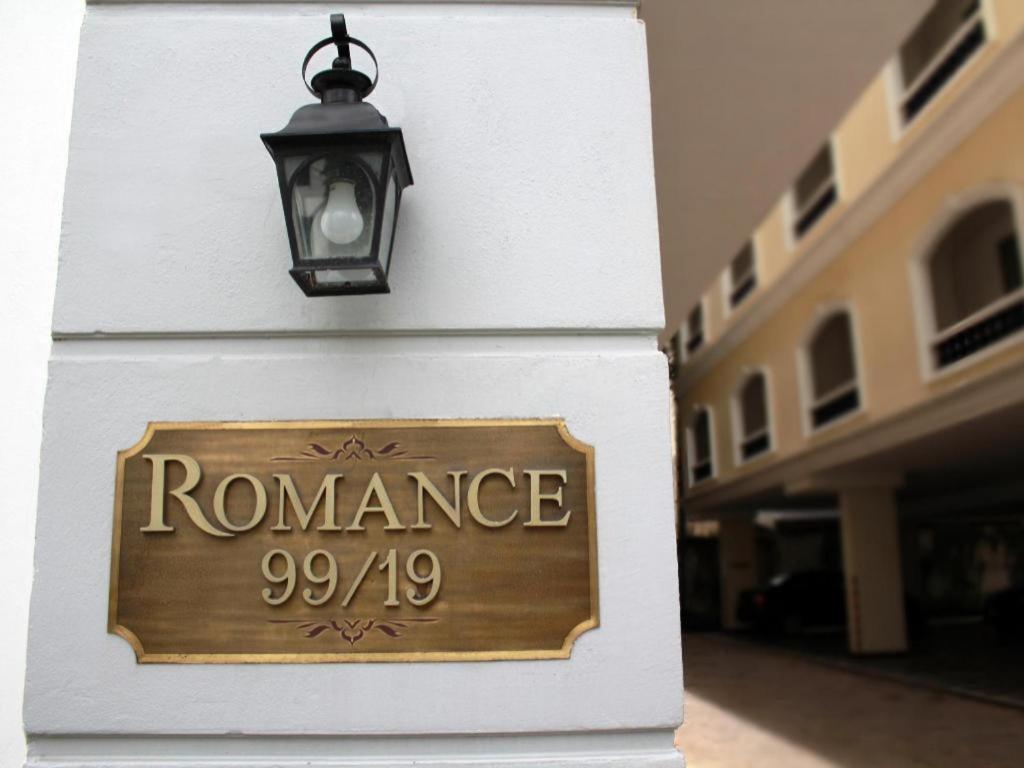 Romance Hotel Srinakarin Банкок Екстериор снимка