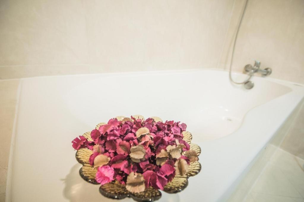 Romance Hotel Srinakarin Банкок Екстериор снимка